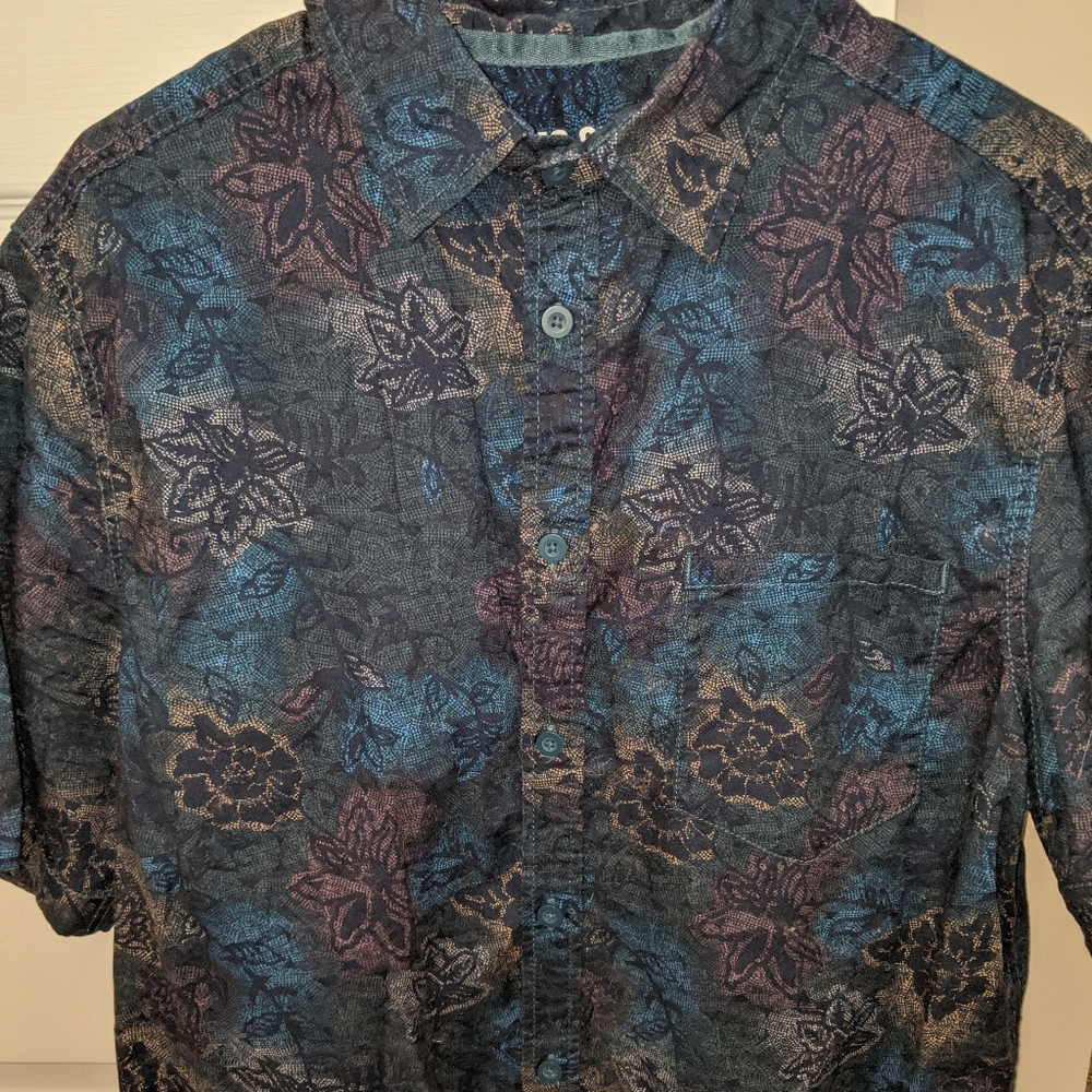 Short sleeve button down - Picture 1 of 3